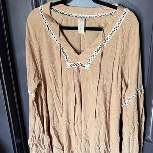 Umgee Tan Tunic with White Lace Accents